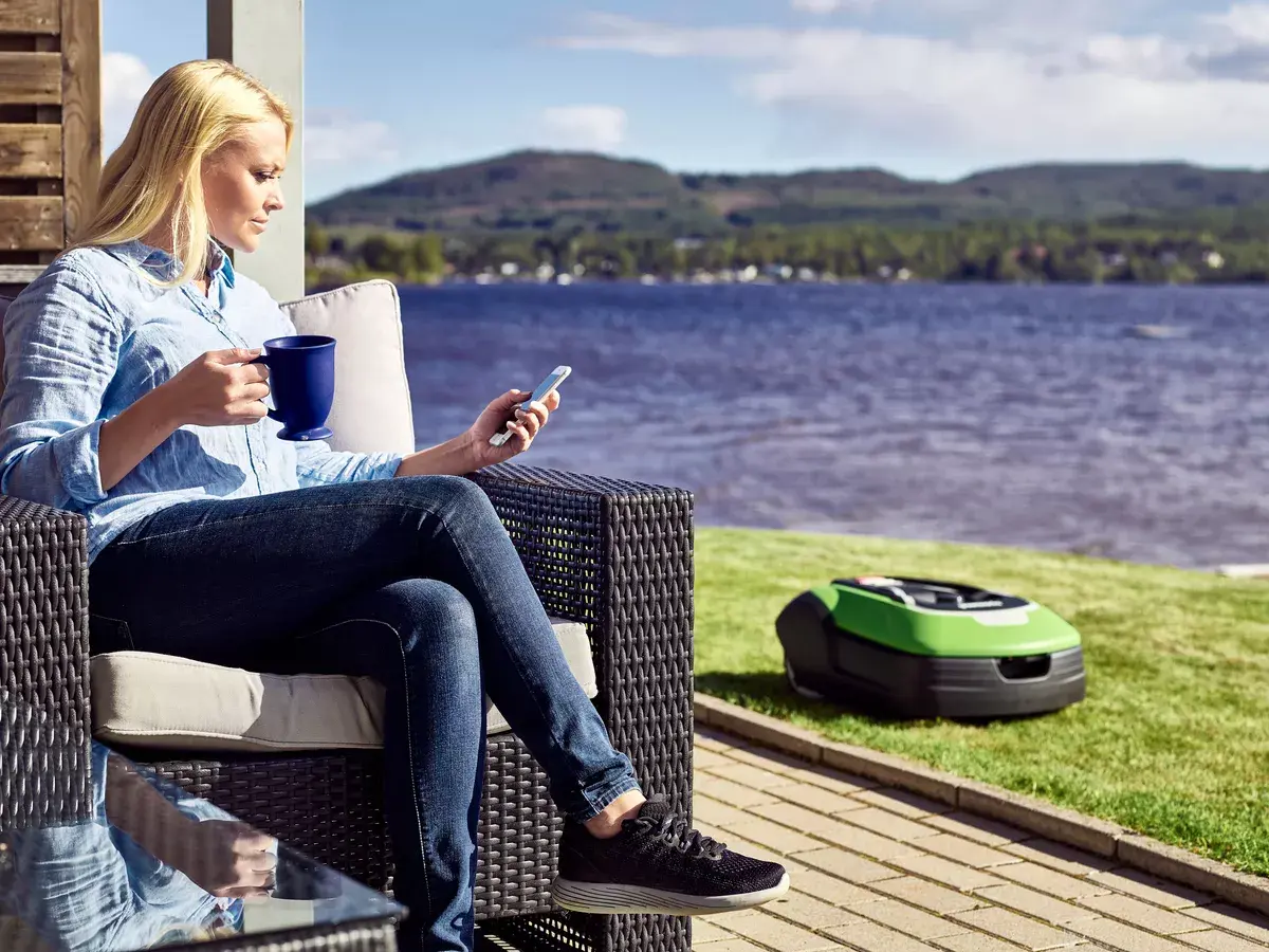 Robotic lawn mower Greenworks 2509307