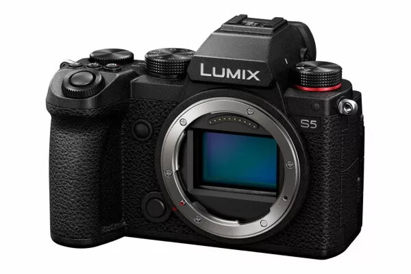 MILC Body Panasonic Lumix S5 24.2 MP CMOS 4K Ultra HD