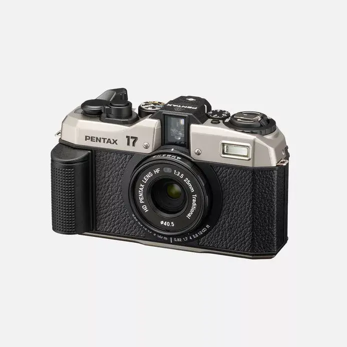Compact film camera Pentax 17 35 mm ISO 50-3200
