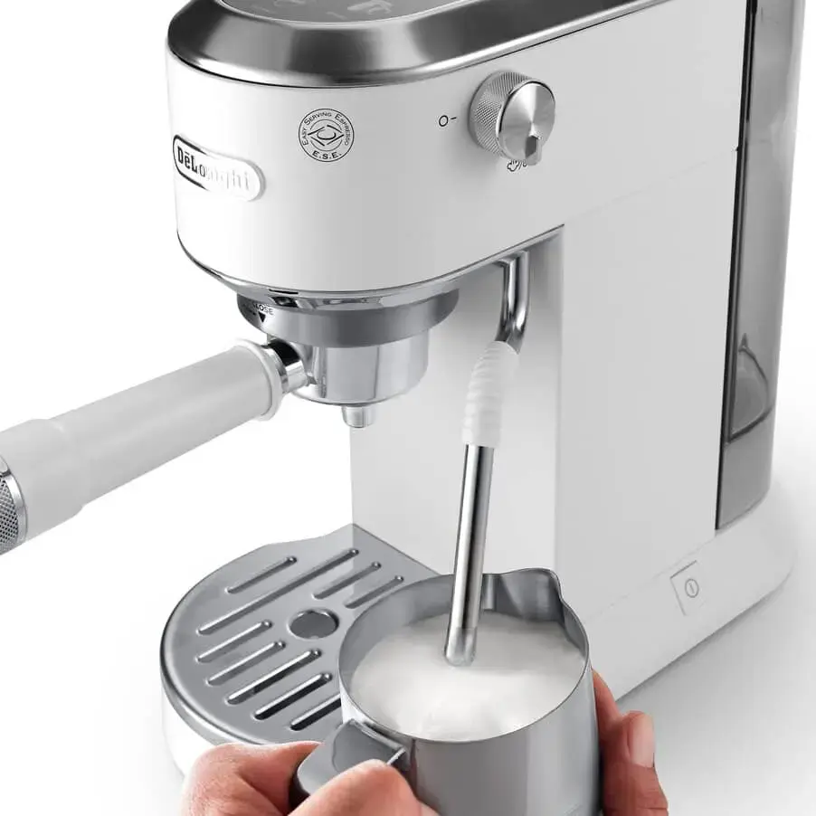 Espresso machine De’Longhi 1.1 L EC890.WI